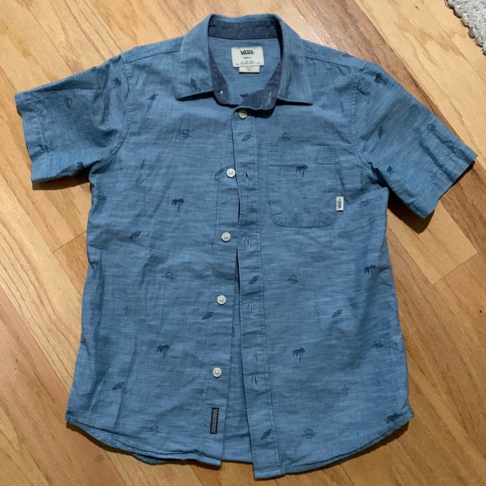 Vans short sleeve button down chambray w/ palm tree detail